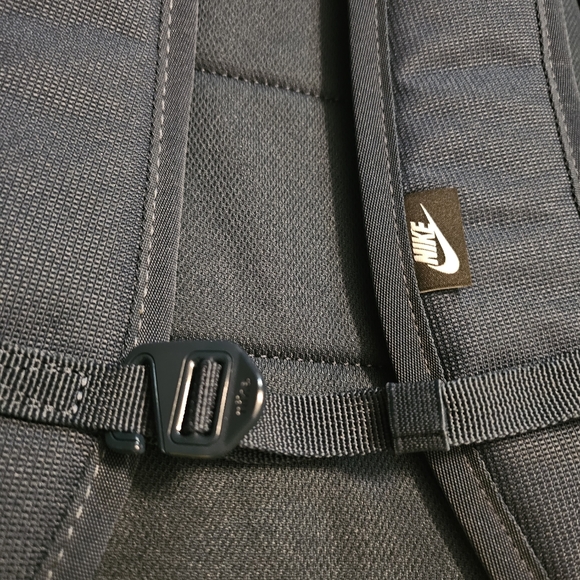 Nike Heritage Men's Backpack - Picture 7 of 9